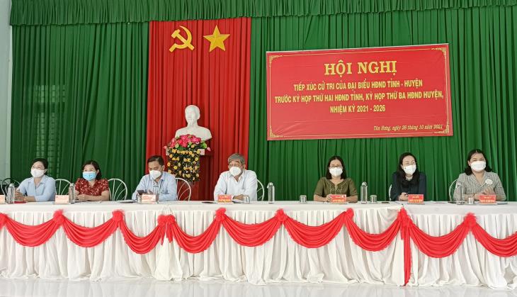 Đại biểu HĐND tỉnh, huyện tiếp xúc cử tri xã Tân Hưng và Tân Phú