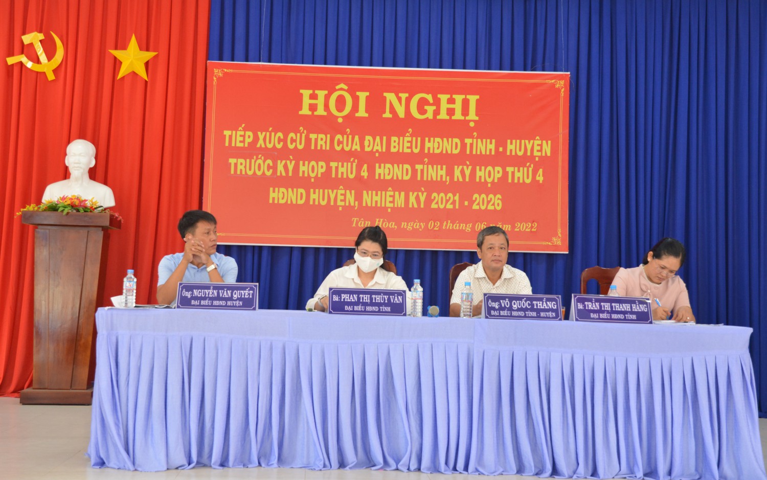 Đại biểu Hội đồng nhân dân tỉnh, huyện tiếp xúc với cử tri xã Tân Hòa