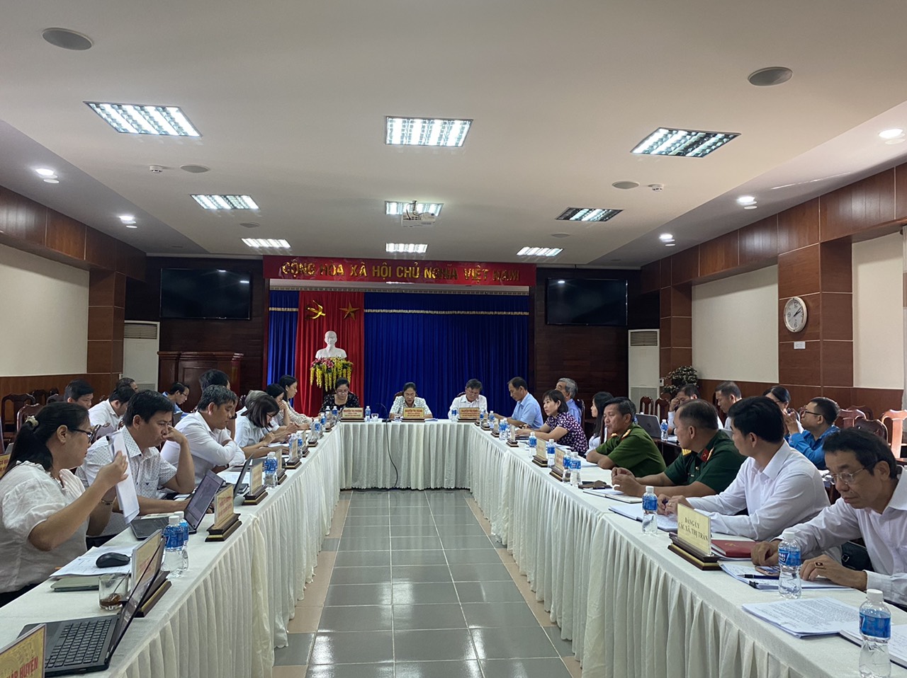 Ủy ban nhân dân huyện Tân Châu họp phiên thường kỳ tháng 10 năm 2022