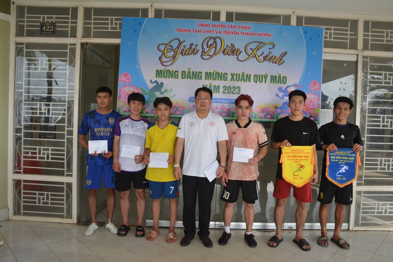 Trung tâm Văn hóa, Thể thao và Truyền thanh huyện Tân Châu  tổ chức giải Việt dã mừng Đảng, mừng xuân Quý Mão
