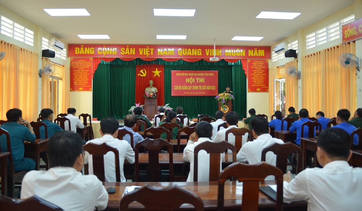 Tân Châu hội thi cán bộ giảng dạy chính trị giỏi Trong lực lượng vũ trang huyện năm 2023