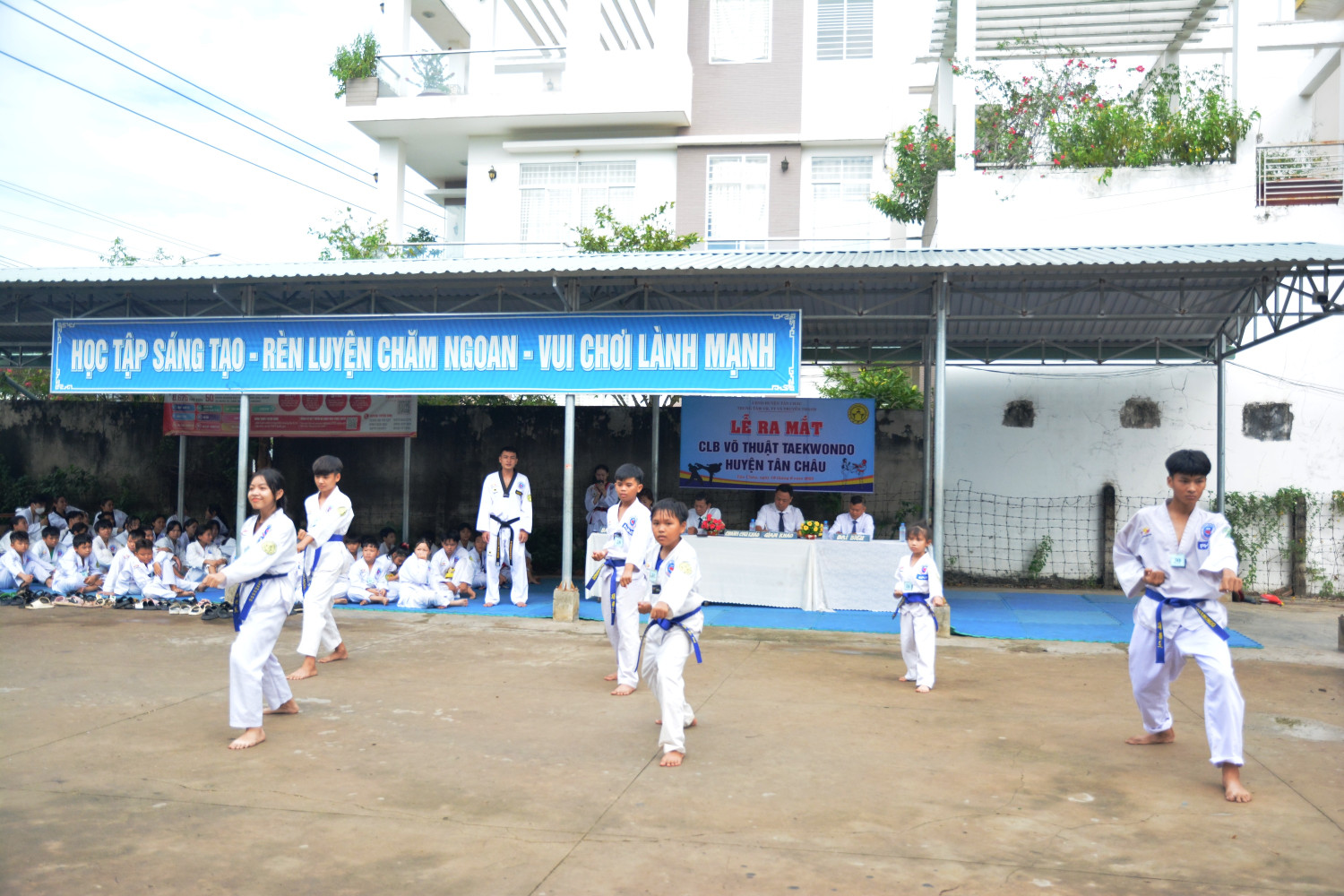 Tân Châu ra mắt câu lạc bộ võ thuật Taekwondo