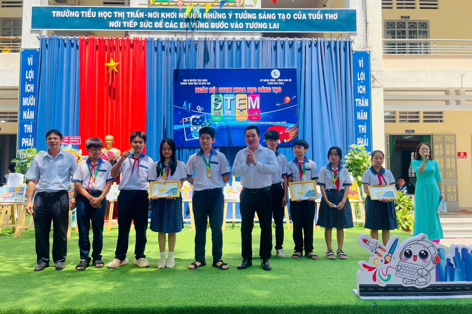 Tân Châu: tổ chức ngày hội STEM và cuộc thi Robocon