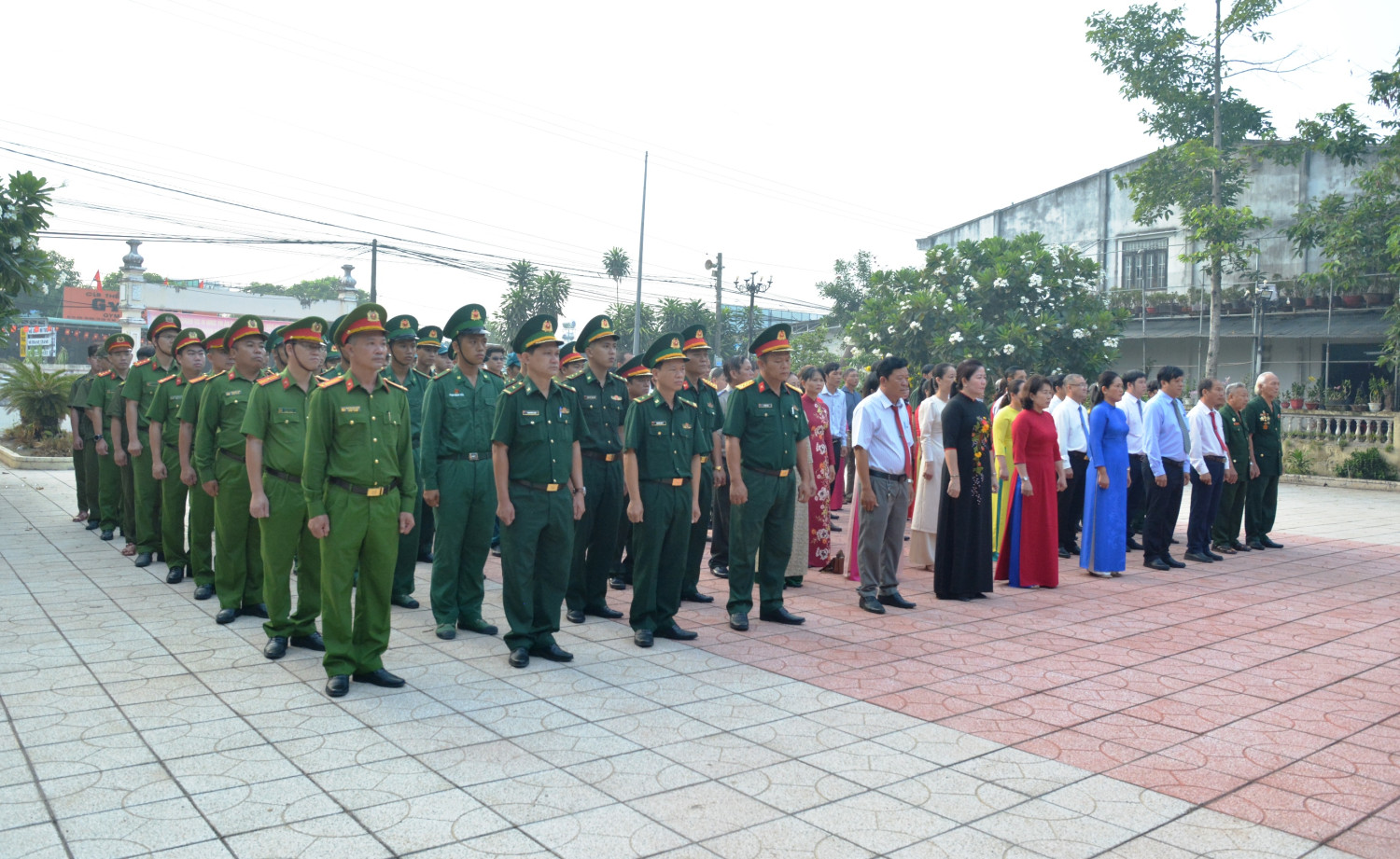 Tân Châu: viếng nhà bia tưởng niệm liệt sĩ xã Tân Hưng nhân kỷ niệm 50 năm ngày giải phóng Miền Nam